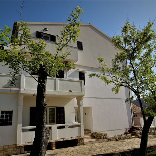 Apartmanok és Szobák Parkolóhellyel Pag - 13060  3