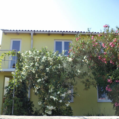 Apartmanok Parkolóhellyel Vir - 11812  2