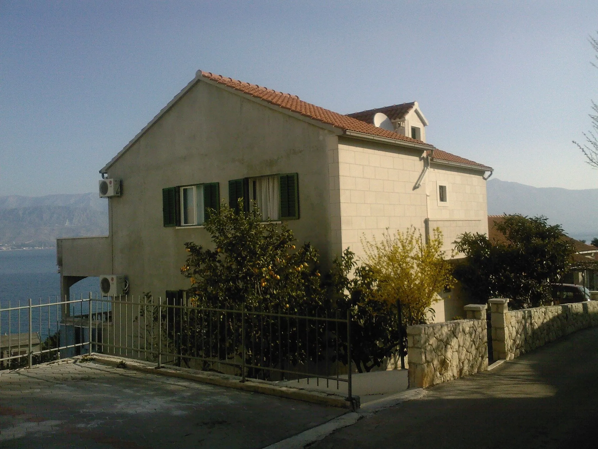 Apartments With Parking Space Postira, Brač - 2911 Postira