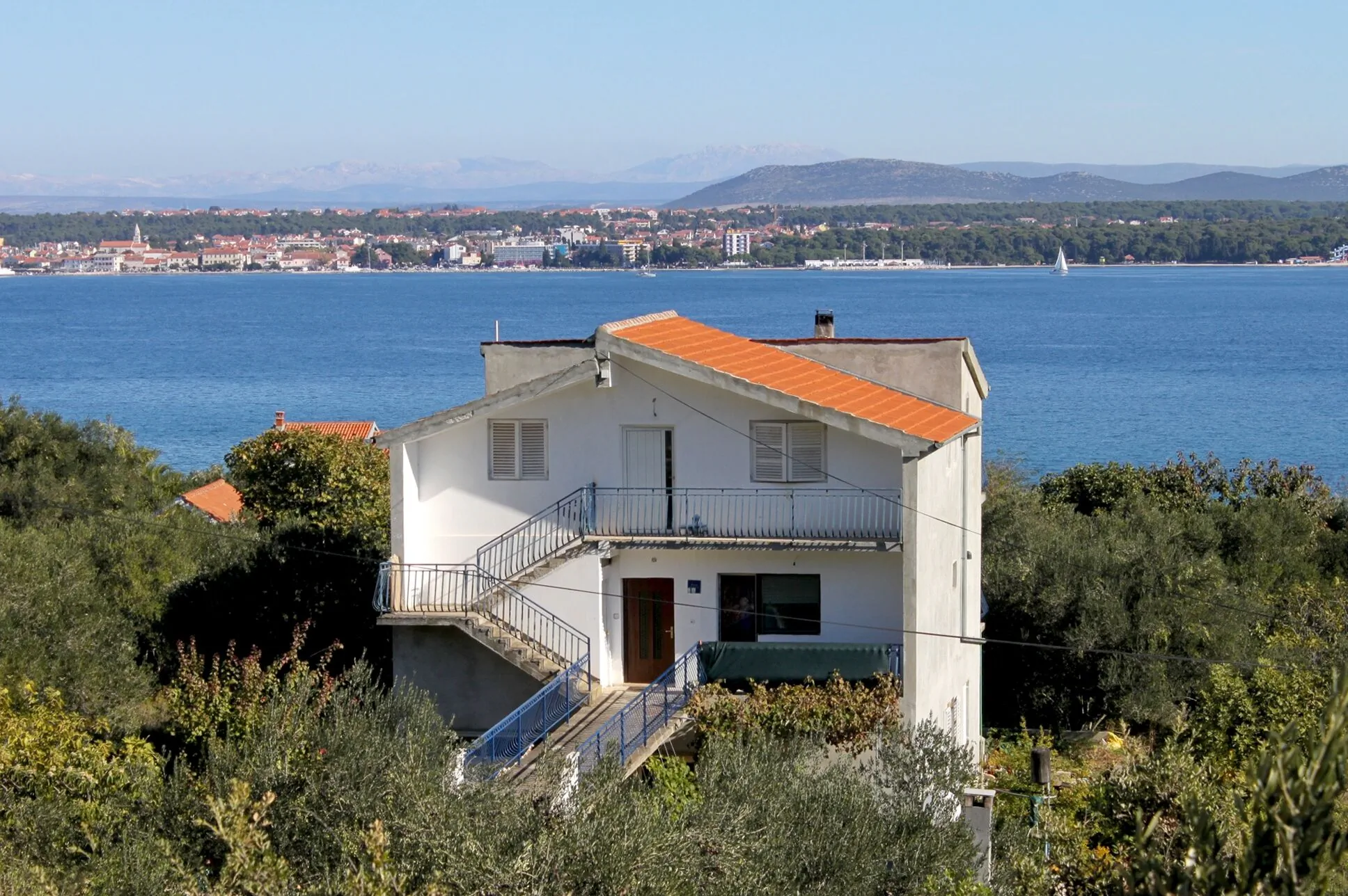 Apartments With Parking Space Tkon, Pašman - 5827 Tkon