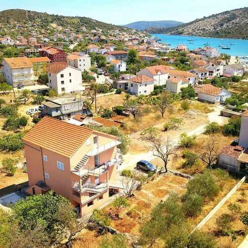 Apartmanok Családok Részére Medencével Vinisce, Trogir - 12676 Vinišće  4