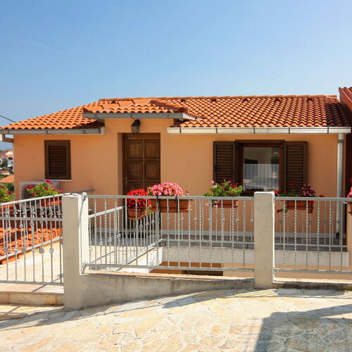 Apartmanok Parkolóhellyel Sutivan, Brac - 745 Sutivan  3