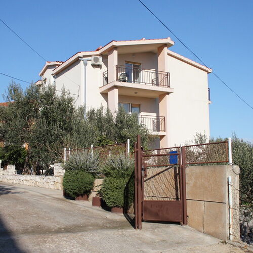 Apartmanok Parkolóhellyel Slatine, Ciovo - 5998 Slatine  4