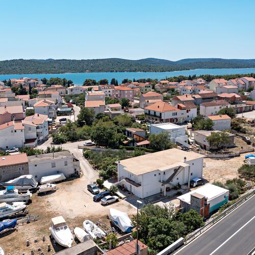 Apartmanok Parkolóhellyel Pirovac, Sibenik - 13263 Pirovac  4