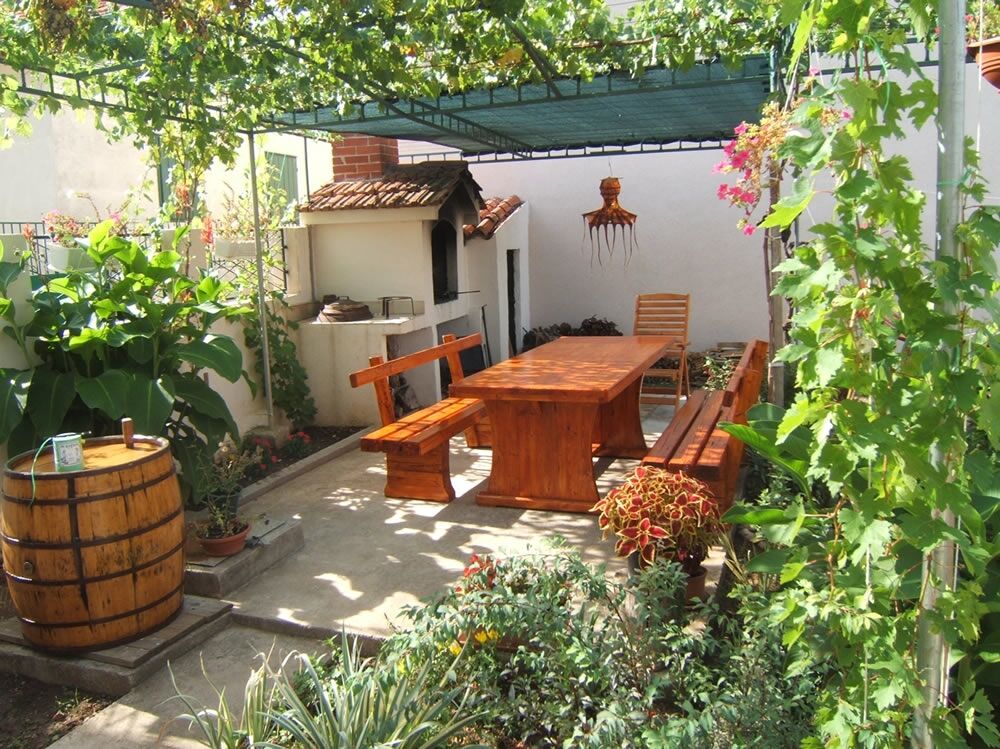 Apartmanok Parkolóhellyel Murter - 5089