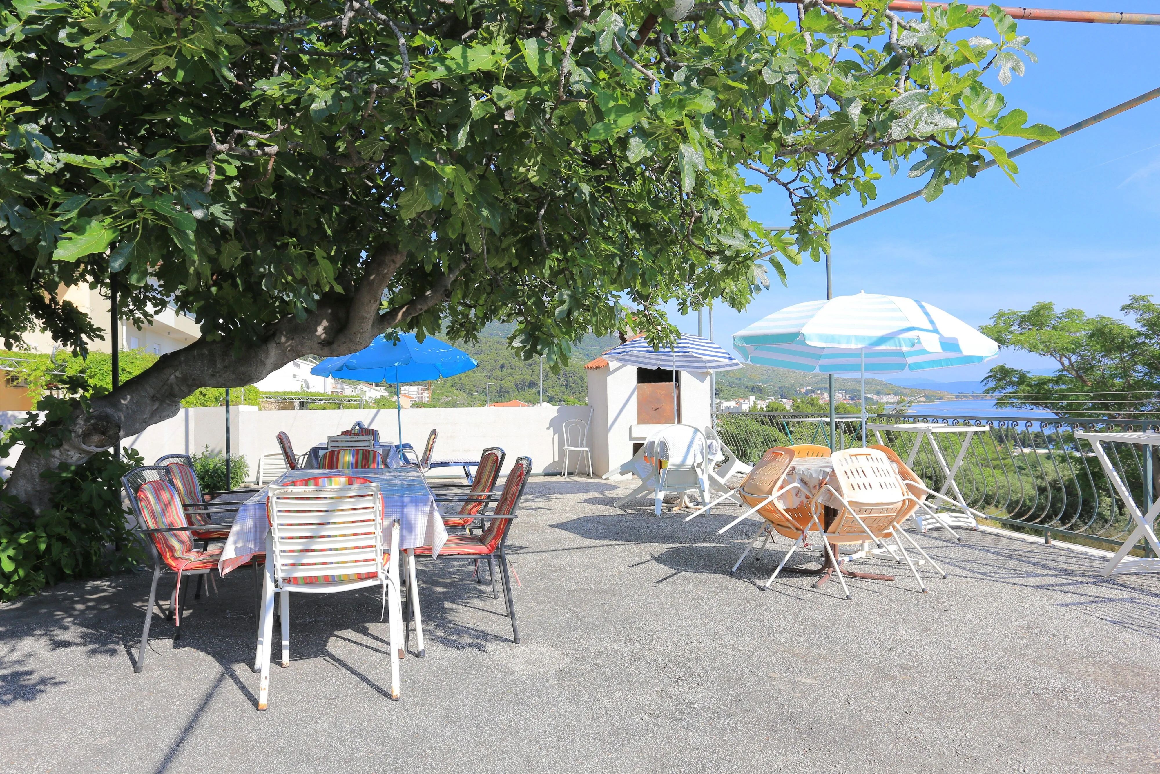 Apartments And Rooms With Parking Space Tučepi, Makarska - 5263 Tučepi