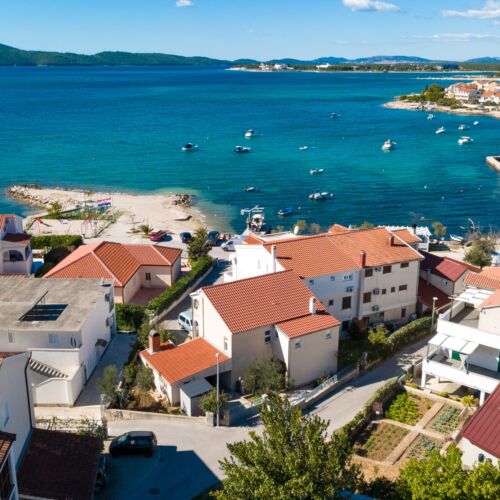 Apartmanok A Tenger Mellett Brodarica, Sibenik - 4221 Brodarica