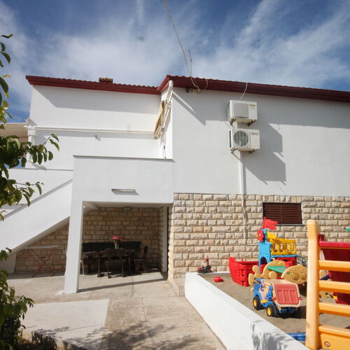 Családi Apartmanok A Tenger Mellett Preko, Ugljan - 8232 Preko  3