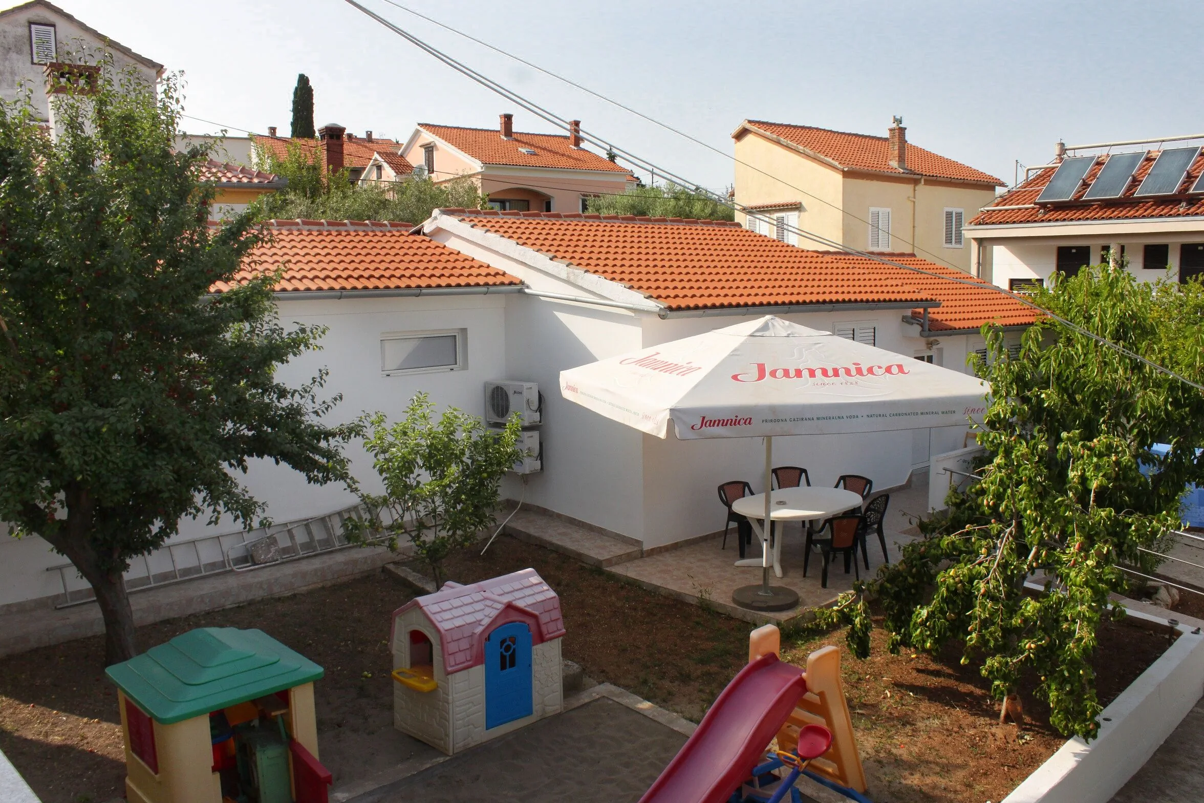Family Friendly Seaside Apartments Preko, Ugljan - 8232 Preko