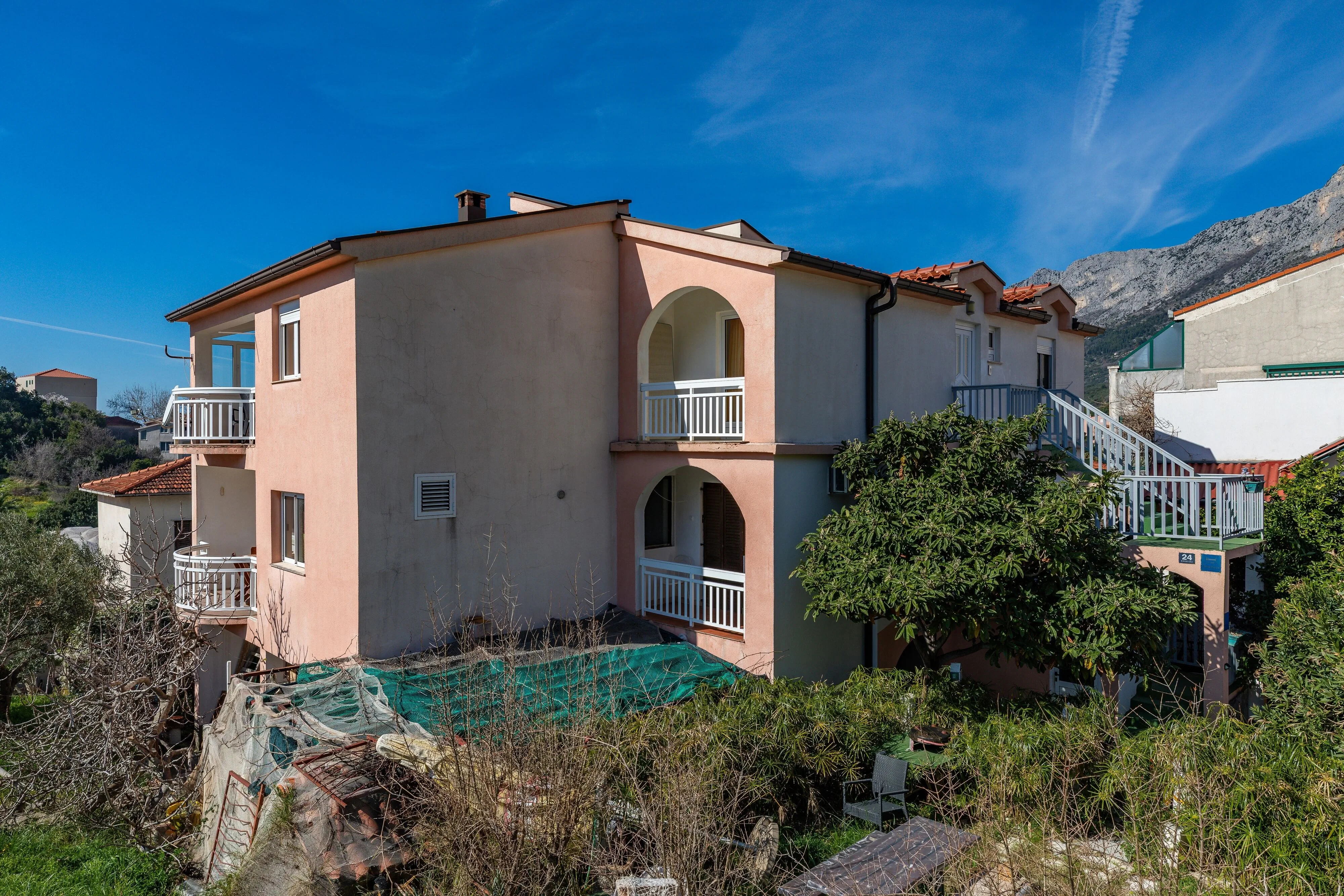 Apartments With Parking Space Gradac, Makarska - 6820 Gradac