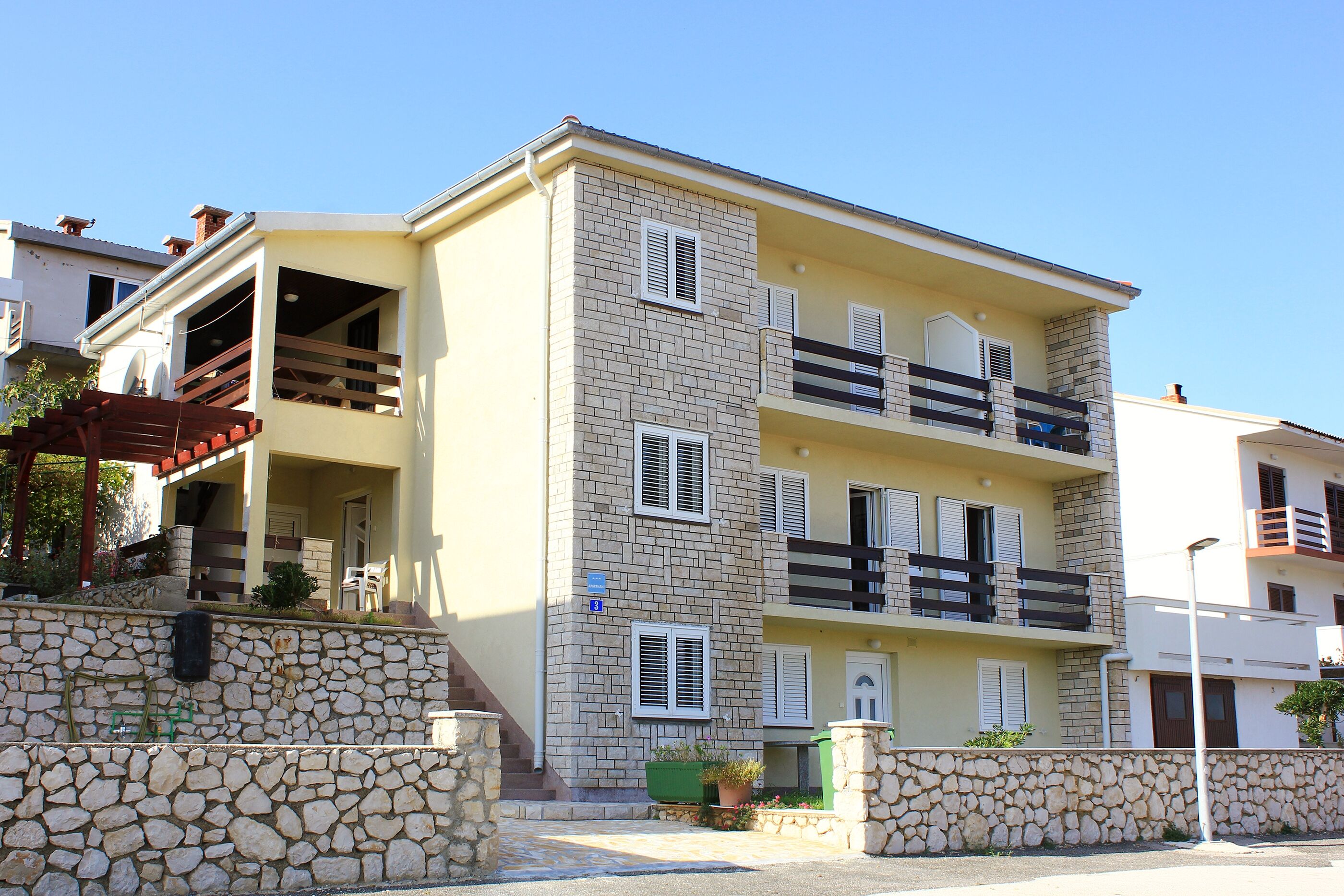 Apartmanok Parkolóhellyel Pag - 9388