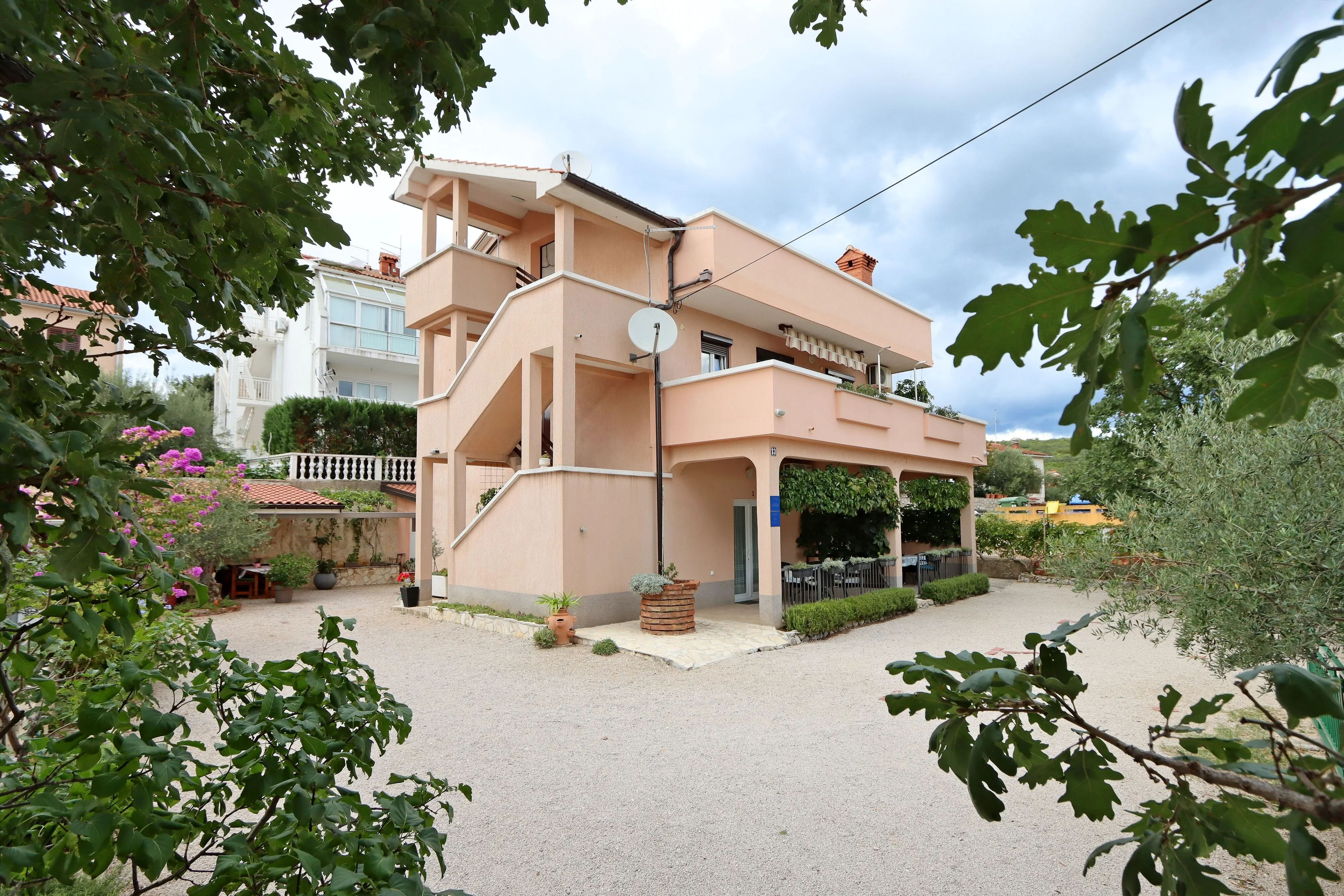 Apartments With Parking Space Kornić, Krk - 415 Kornić