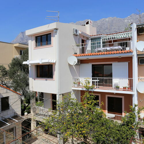 Apartmanok Parkolóhellyel Makarska - 9506  2