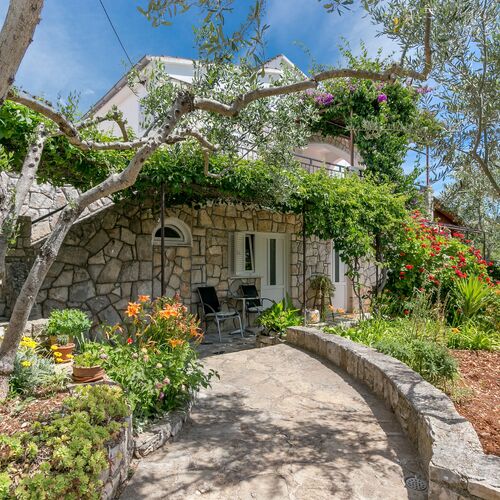 Apartmanok A Tenger Mellett Necujam Solta - 8691 Nečujam