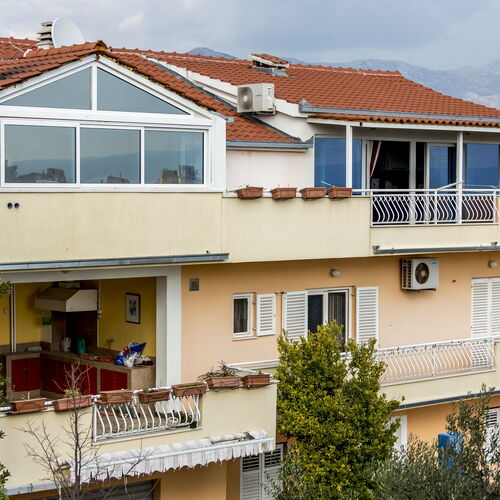 Apartmanok Parkolóhellyel Split - 12252  2