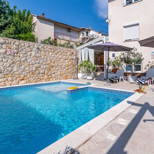 Family-friendly Apartments With Swimming Pool Novi Vinodolski - 2419