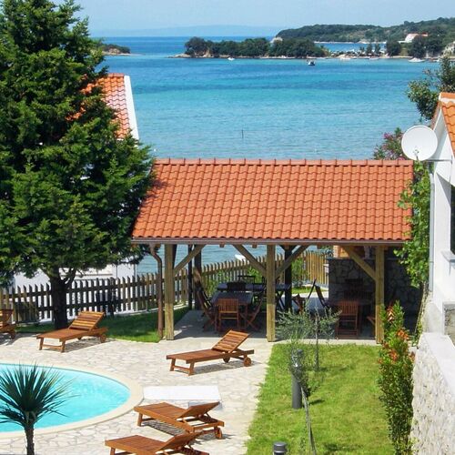 Ház Családok Részére Medencével A Tenger Mellett Kampor, Rab - 3216 Kampor