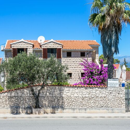 Apartmanok Parkolóhellyel Supetar, Brac - 5670 Supetar  3