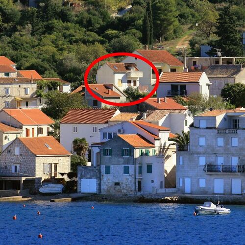 Apartmanok Parkolóhellyel Vis - 2436