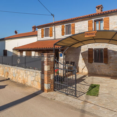 Apartmanok Parkolóhellyel Tar, Porec - 13245 Tar  2