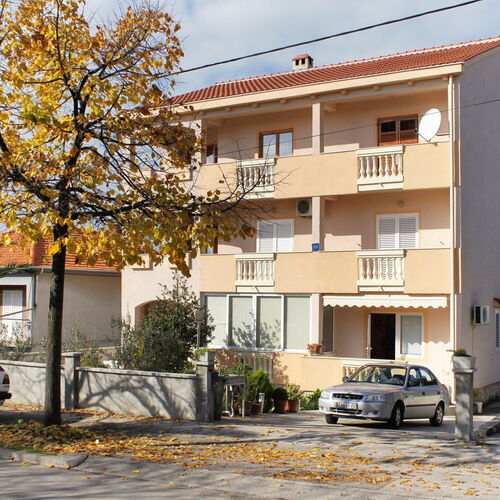 Apartmanok Parkolóhellyel Zadar - 5870  2