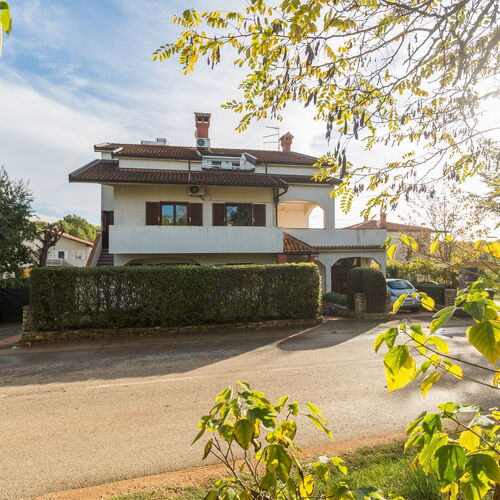 Apartmanok Parkolóhellyel Karigador, Novigrad - 2534 Karigador