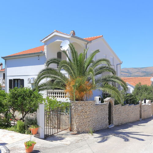 Apartmanok A Tenger Mellett Okrug Gornji, Ciovo - 8625 Okrug Gornji  4