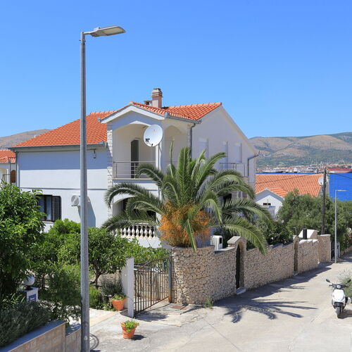 Apartmanok A Tenger Mellett Okrug Gornji, Ciovo - 8625 Okrug Gornji  3