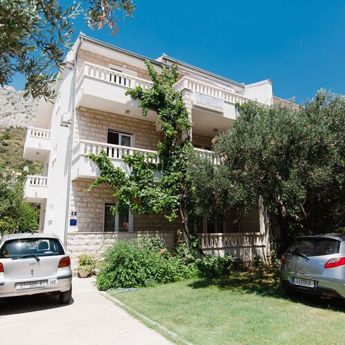 Apartmanok Parkolóhellyel Duce, Omis - 2773 Duće