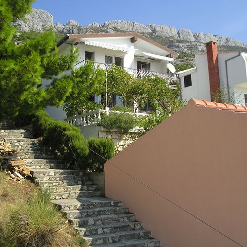 Apartmanok Parkolóhellyel Pisak, Omis - 1009 Pisak  2