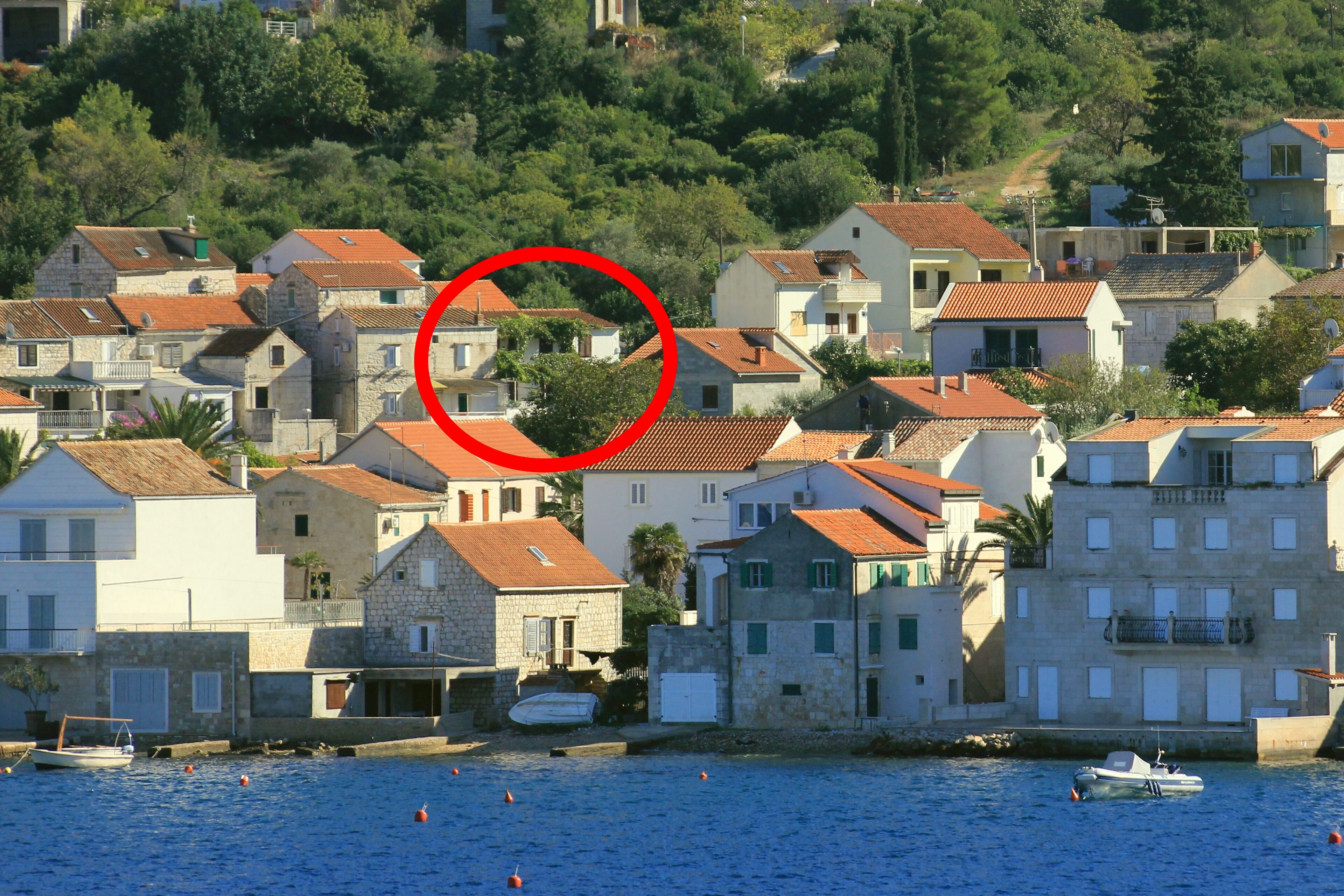 Apartmanok Parkolóhellyel Vis - 2476