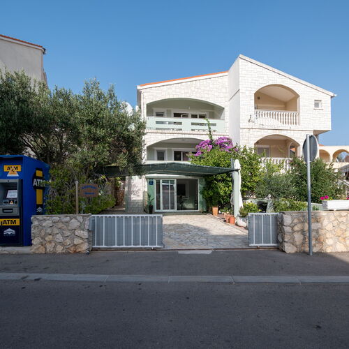 Apartmanok Parkolóhellyel Novalja, Pag - 4128 Novalja  2