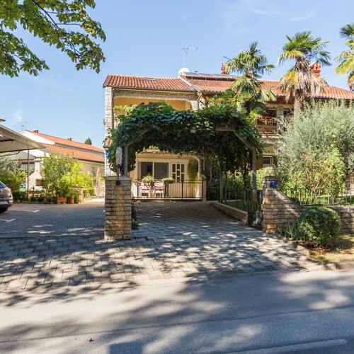 Apartmanok Parkolóhellyel Porec - 2216 Poreč  2