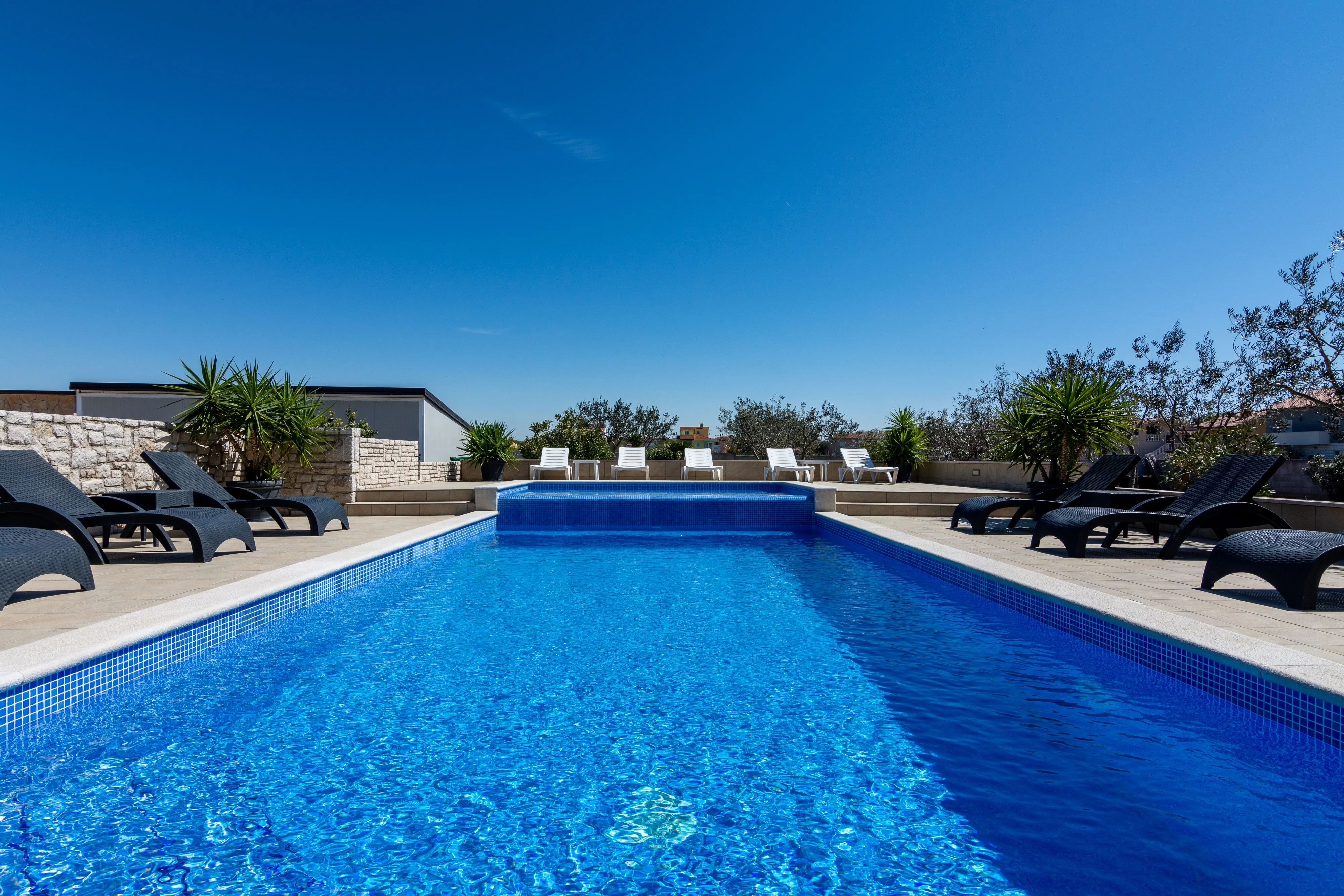 Family-friendly Apartments With Swimming Pool Valbandon, Fažana - 2201 Valbandon