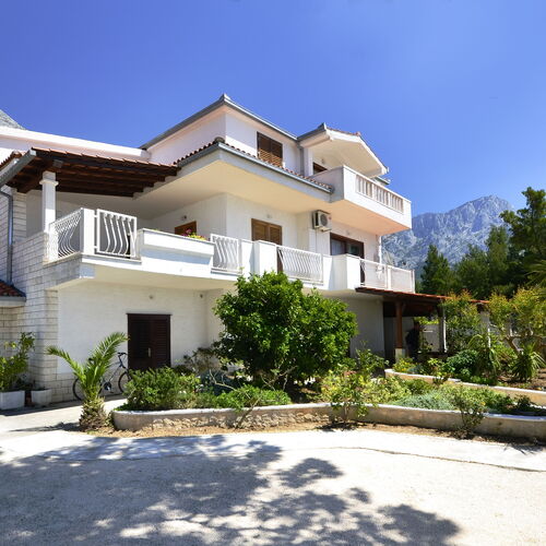Apartmanok Családok Részére Medencével Baska Voda, Makarska - 12442 Baška Voda  2