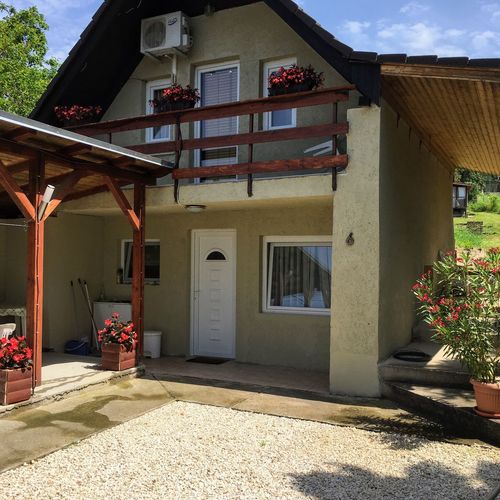 Pusztaszeri Apartmanház Alsóörs  2