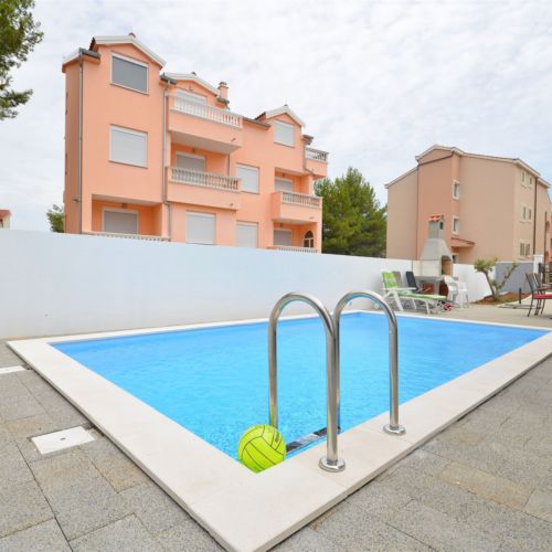 Apartment Lily with pool Srima  4