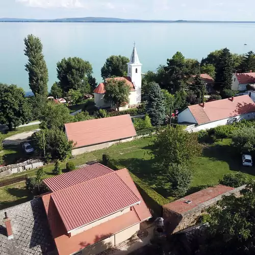 Modern Tetőtéri Apartman Balatonszepezd 029 kép