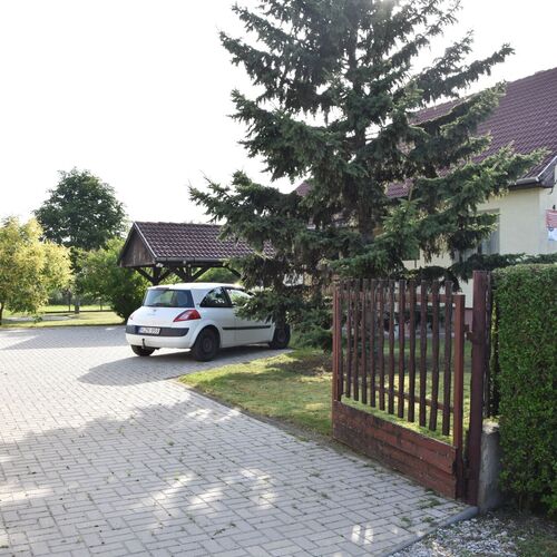 Aranymedve Vendégház És Apartmanok Poroszló 