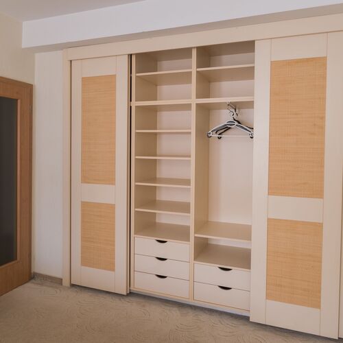Beépített szekrény a hálószobában