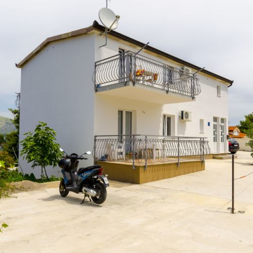 Apartments Mirko i Anda Okrug Donji  2