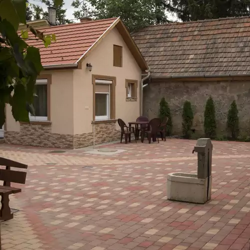 Harmónia Belvárosi Apartmanok Eger 003 kép