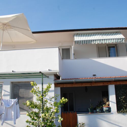 Apartmanok és Szobák Parkolóhellyel Hvar - 13161  2