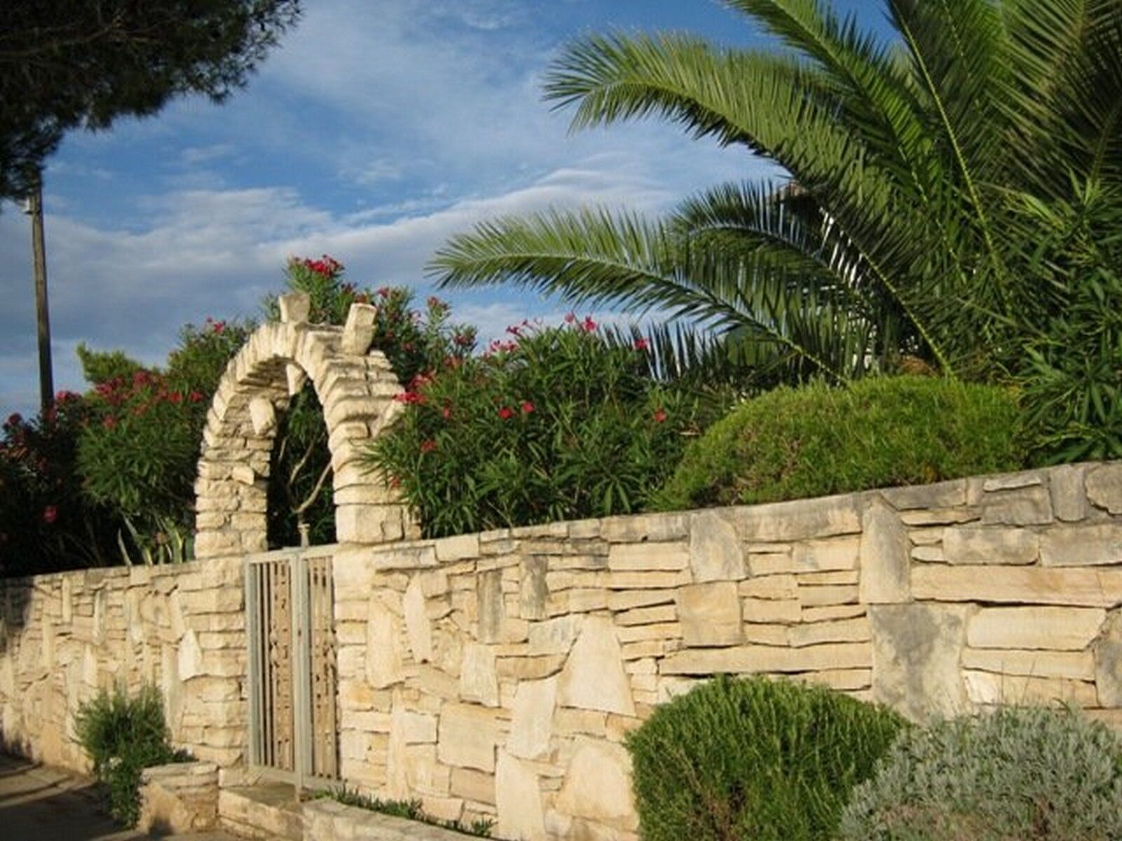 Apartmanok A Tenger Mellett Necujam, Solta - 13884 Nečujam