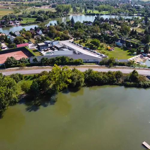 Füzeskerti Apartmanház Békésszentandrá 005 kép