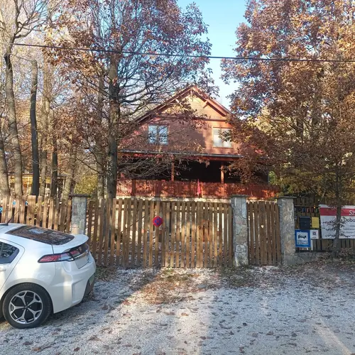 Vend&eacute;gh&aacute;zunk utcak&eacute;pe