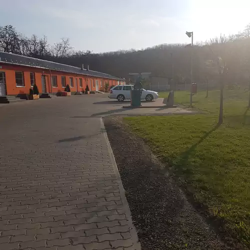 Kerek Apartmanok Petőfibánya 002 kép