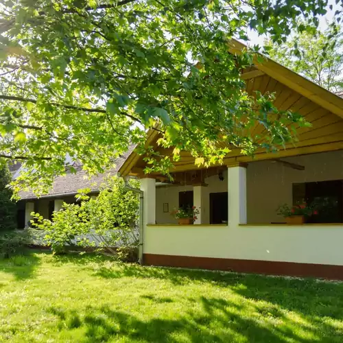 Rigó Vendégház és Rendezvényterem Gyopárosfürdő 015 kép