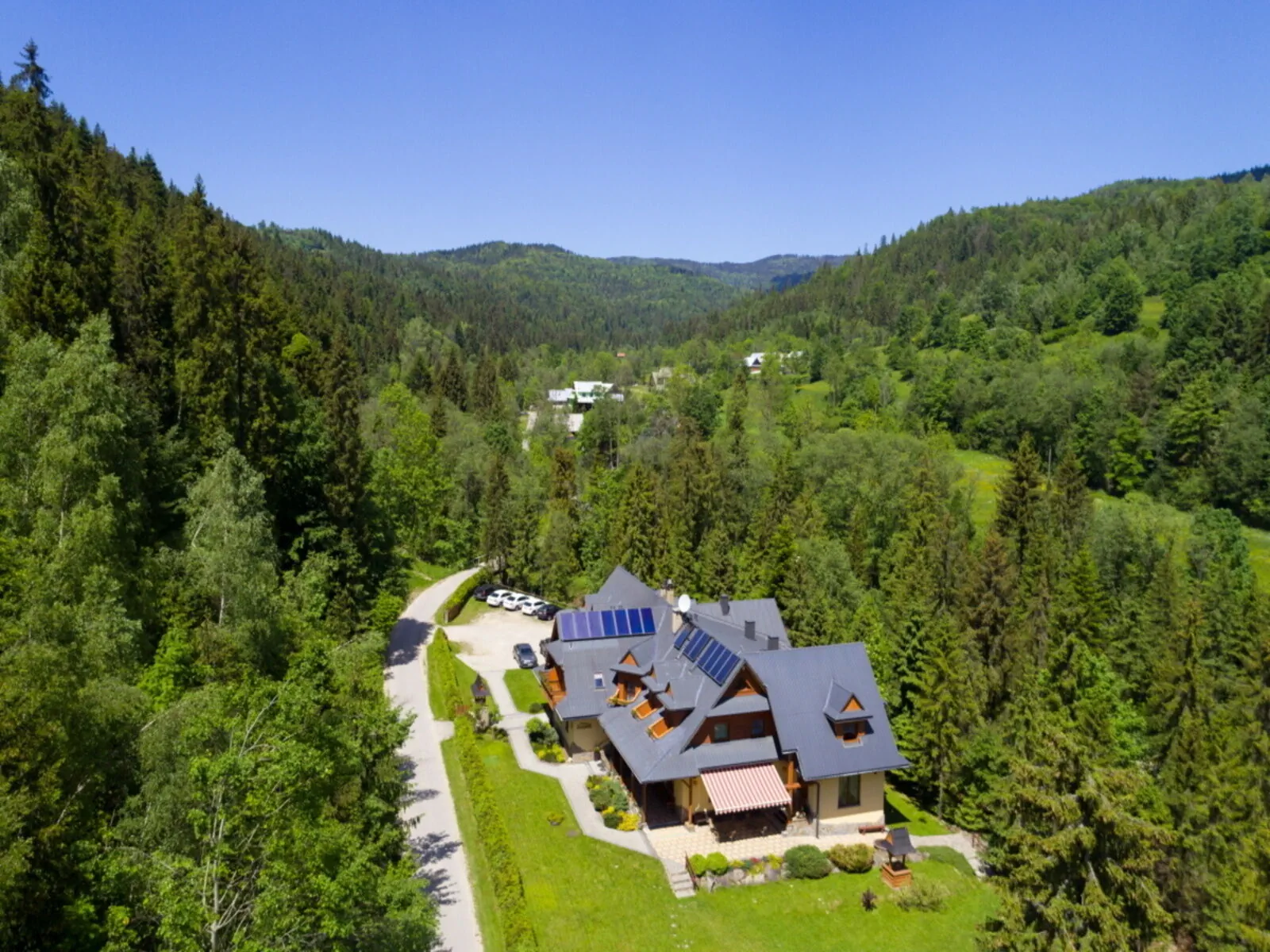 Willa Zarębek Łopuszna