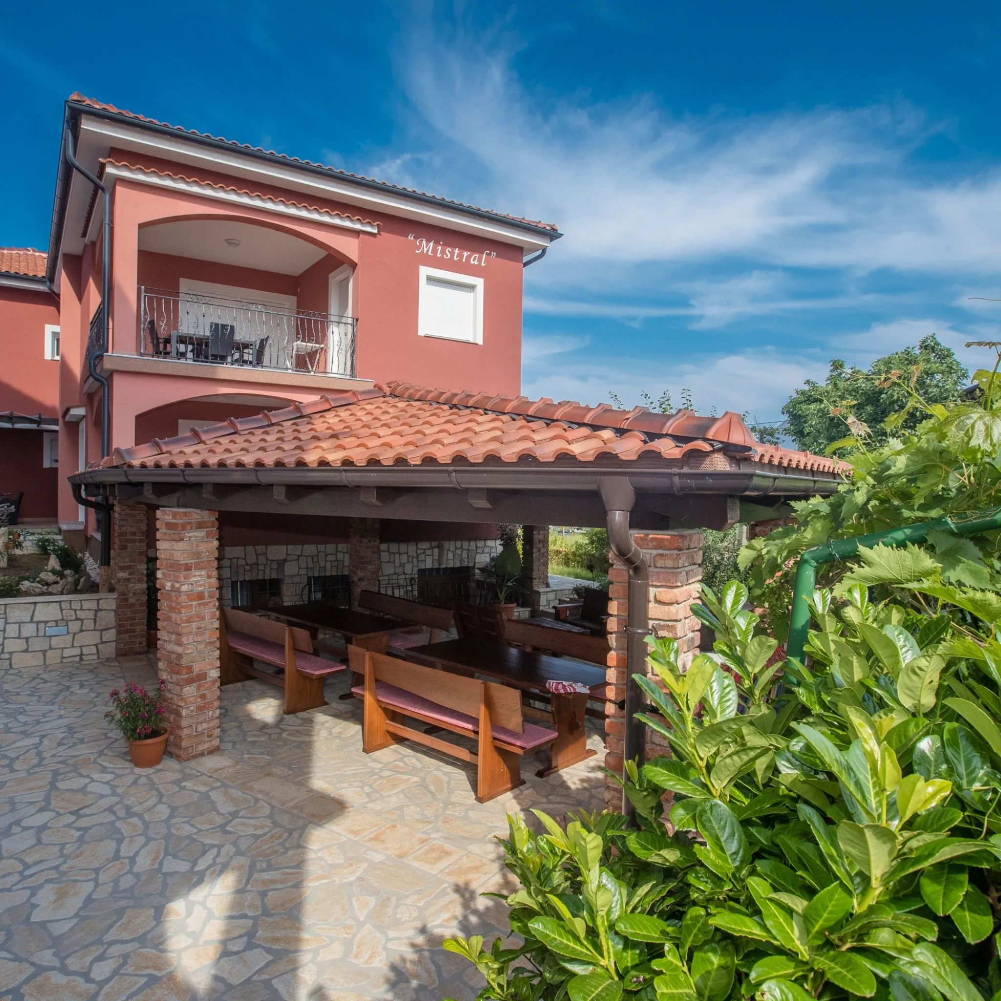  Apartments Mistral Lopar